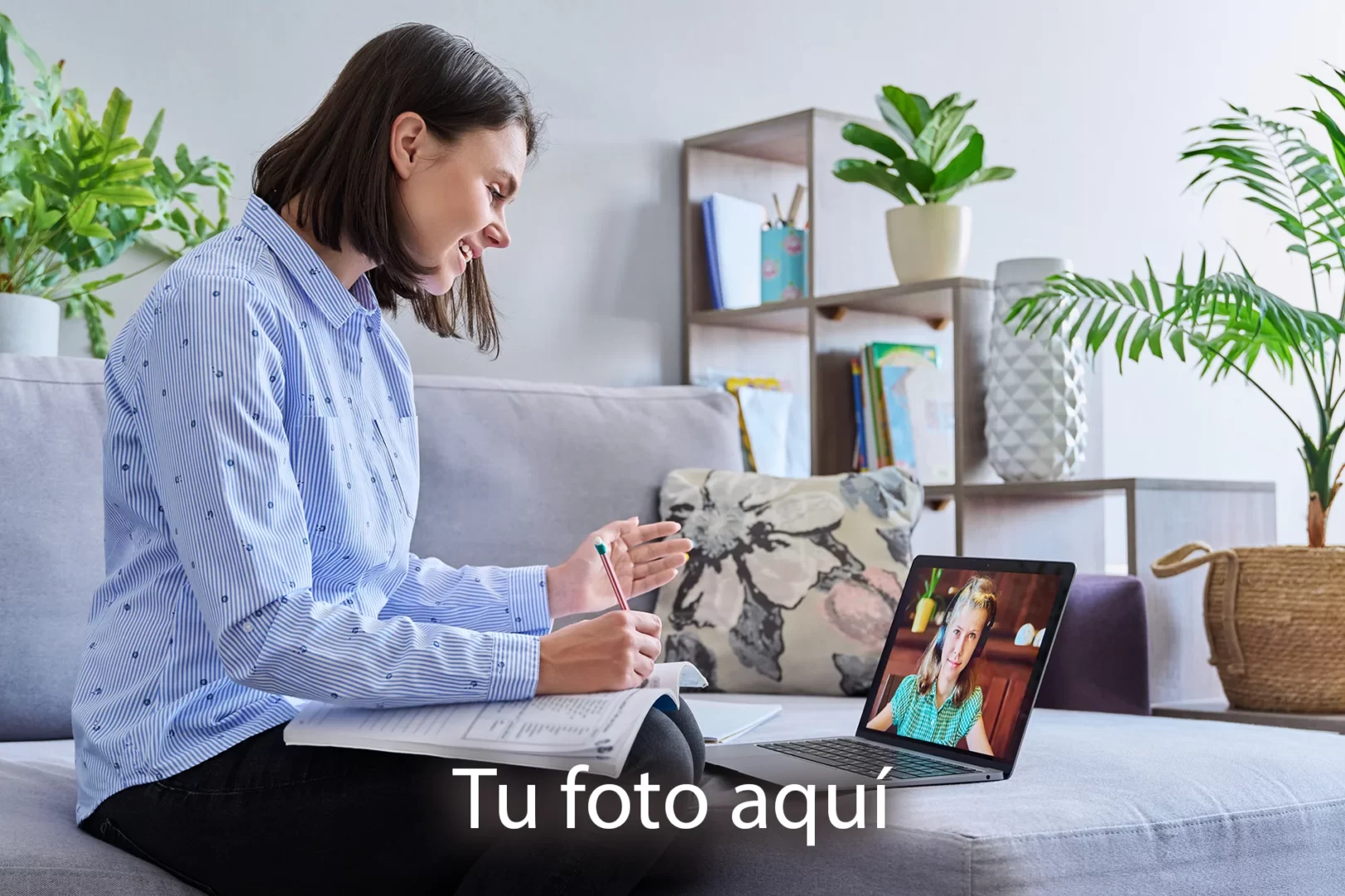 young-female-teacher-making-video-conference-for-c-2022-07-14-21-02-44-utc copia